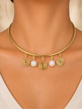 5/25 ✨✨ Gold Pearl Charm Choker Necklace - Women Jewelry
